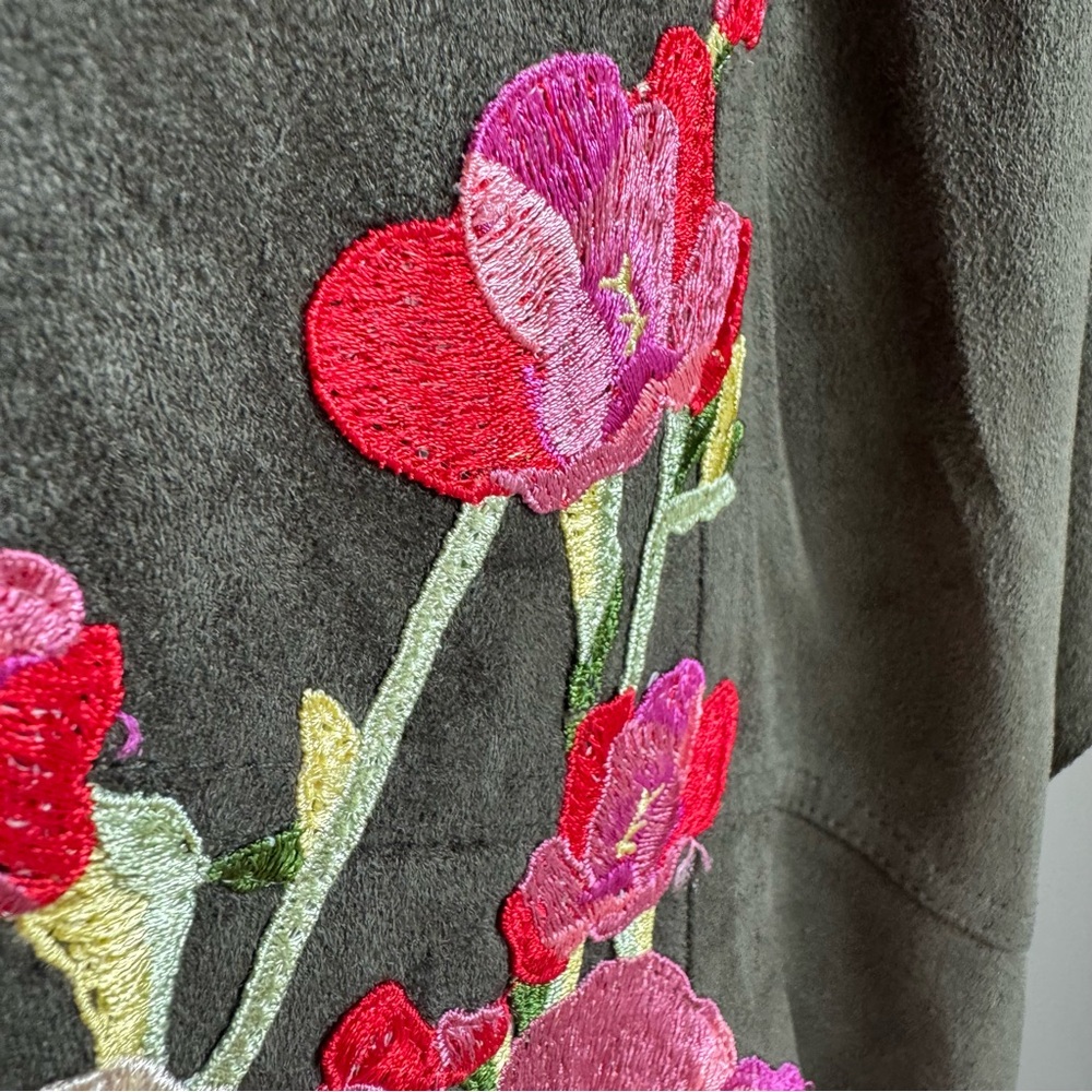 V CRISTINA Olive Faux Suede Embroidered Long Sleeve Cardigan Jacket Size M - Picture 5 of 13